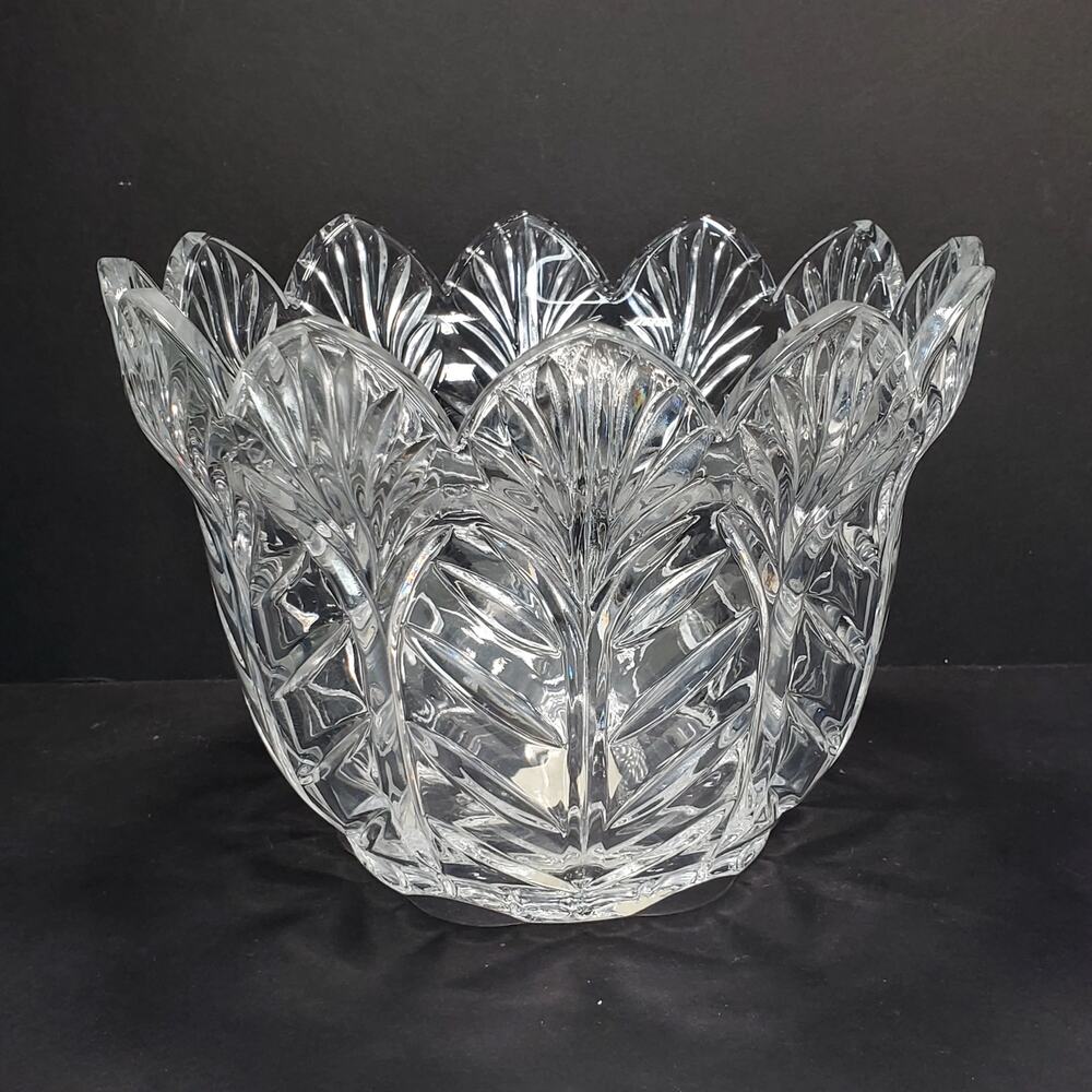 Vtg Czech Republic Portico Lead Crystal Decorative Glass Candy Dish Floral